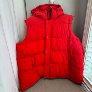 BCBGeneration Men’s Bright Red Puffer Vest – 3X – Zip-Off Hood, Y2K Streetwear